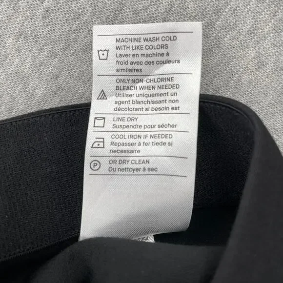 VINCE Mid Rise Pintuck Crop Flare Pant Womens Size 10 Black Pleated Quiet Luxury